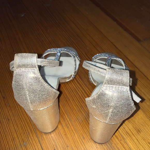 Touch Ups By Benjamin Walk Sandal Block Heels - Picture 5 of 9